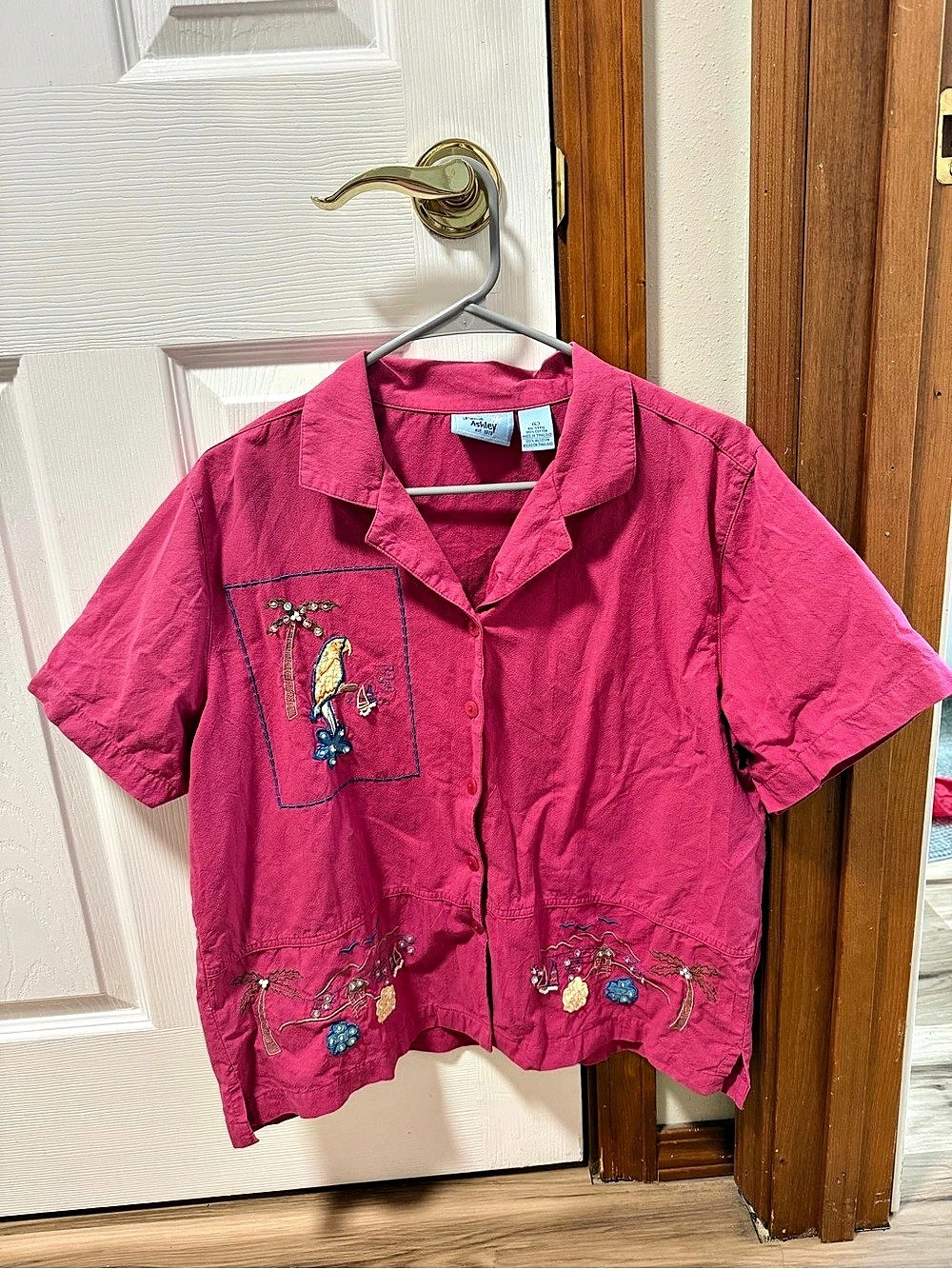 Vintage Jane Ashley Embroidered Button Front Top in Pink Size Medium